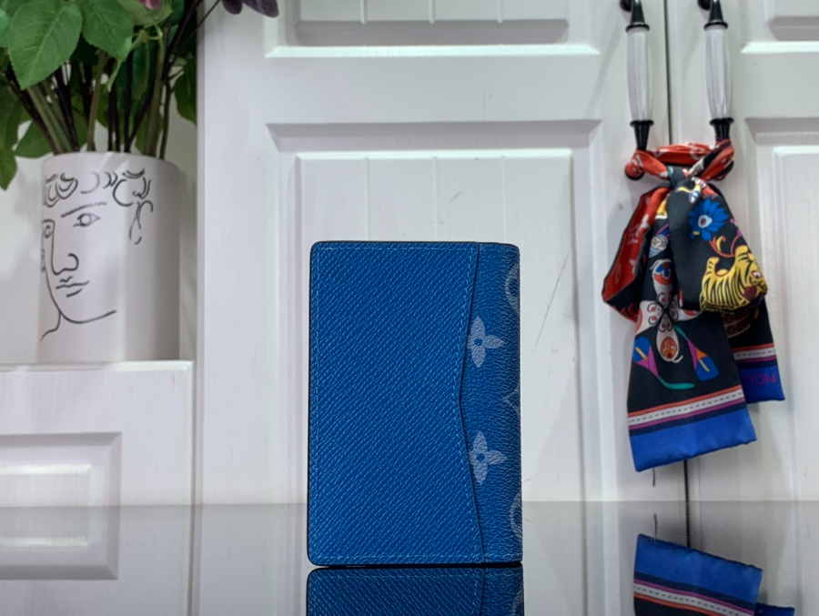 루이비통 타이가라마 카드지갑 M31041 8111cm 블루3.jpg