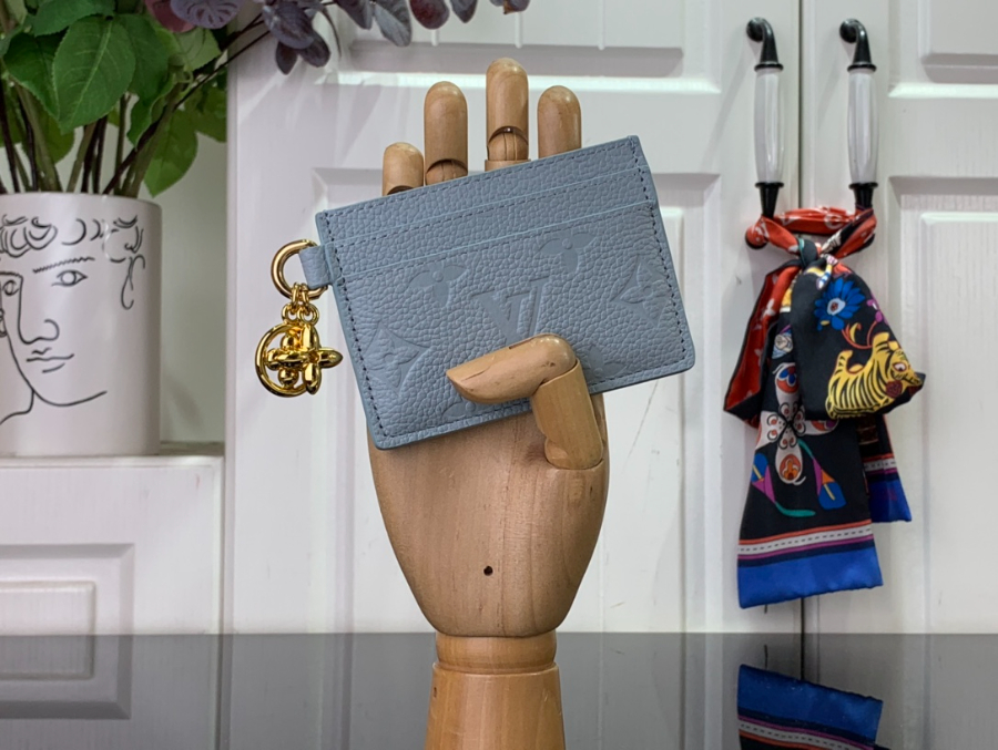 루이비통 LV 참 카드 지갑 블루 M83585 10.27.30.3cm1.jpg