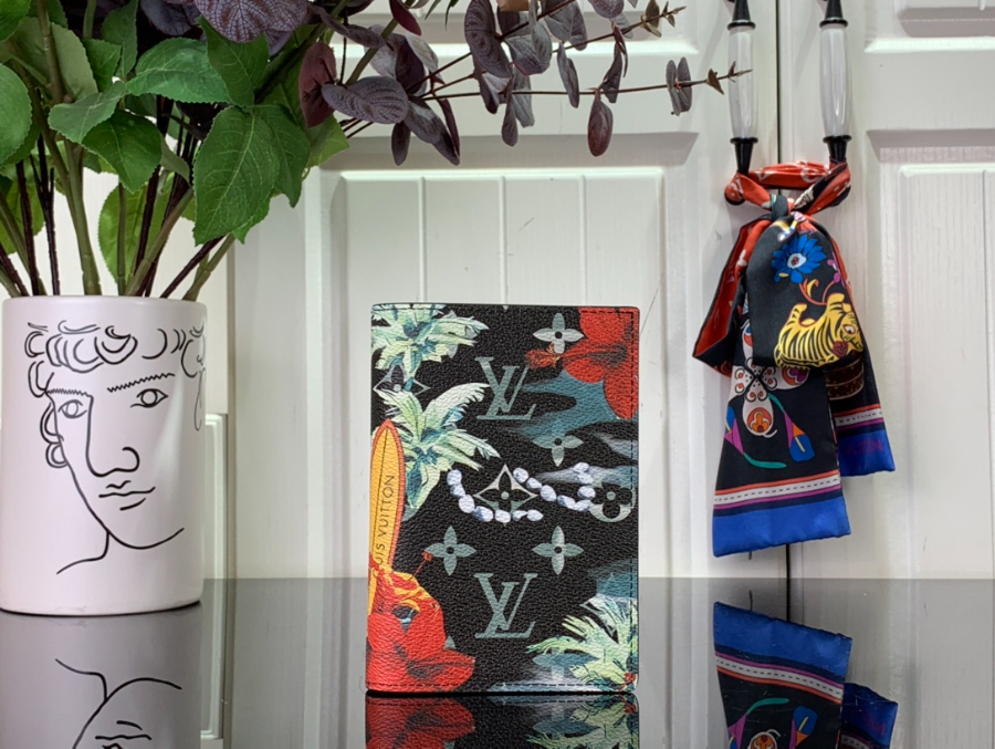 루이비통 모노그램 서핑 블랙 여권 카드지갑 M83479 10142.5cm1.jpg