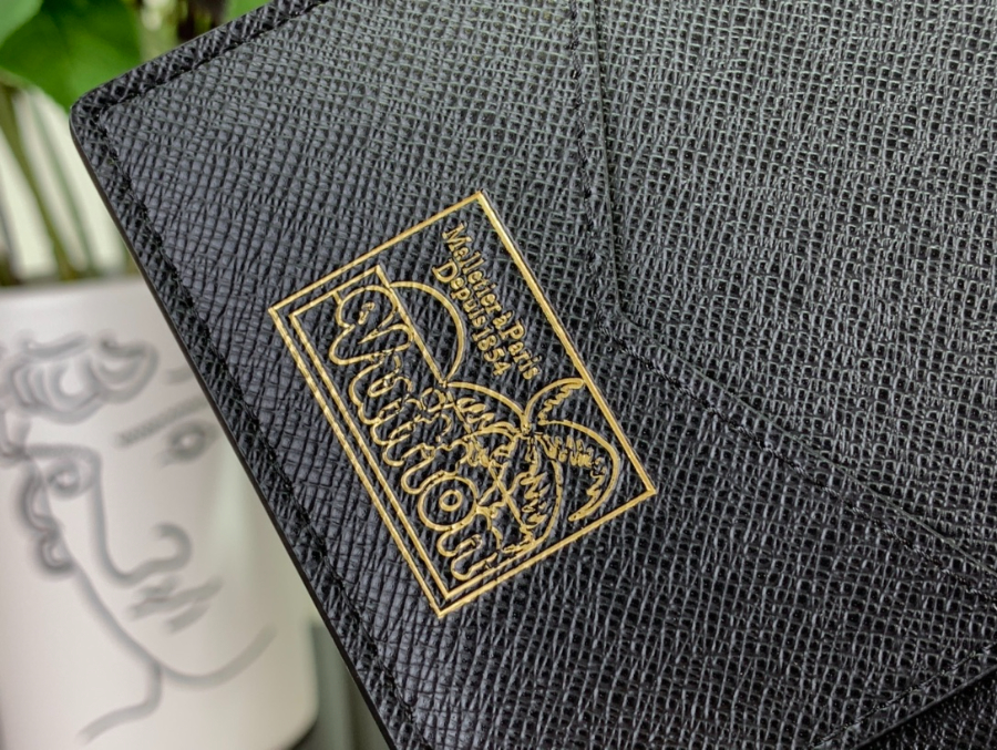 루이비통 모노그램 서핑 블랙 여권 카드지갑 M83479 10142.5cm8.jpg