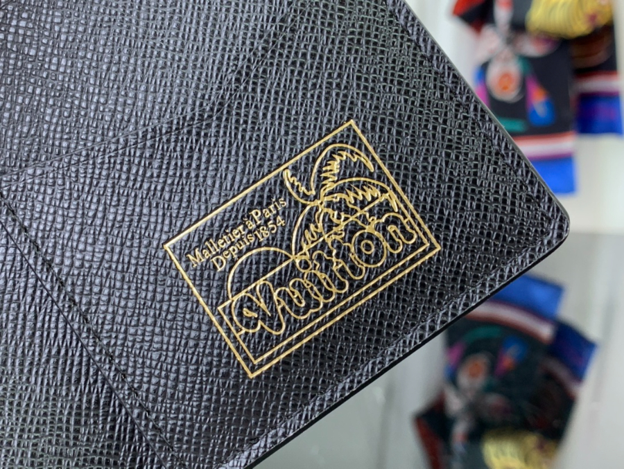 루이비통 모노그램 서핑 블랙 카드지갑 M83498 7.511.11cm8.jpg