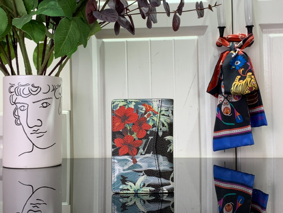 루이비통 모노그램 서핑 블랙 카드지갑 M83498 7.511.11cm2.jpg