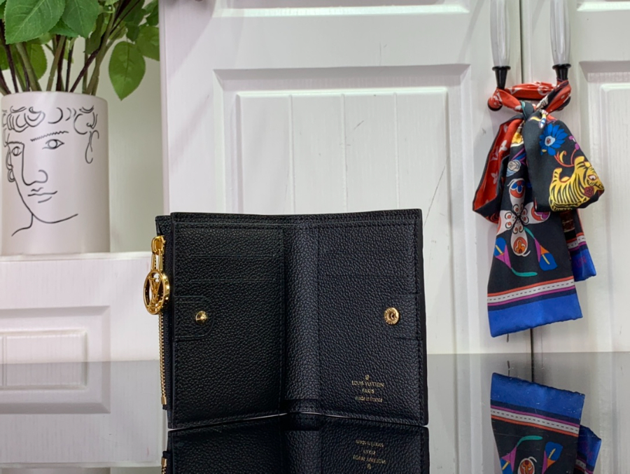 루이비통 모노그램 포르토포인 리사 반지갑 911.51.5cm M83365 1컬러5.jpg