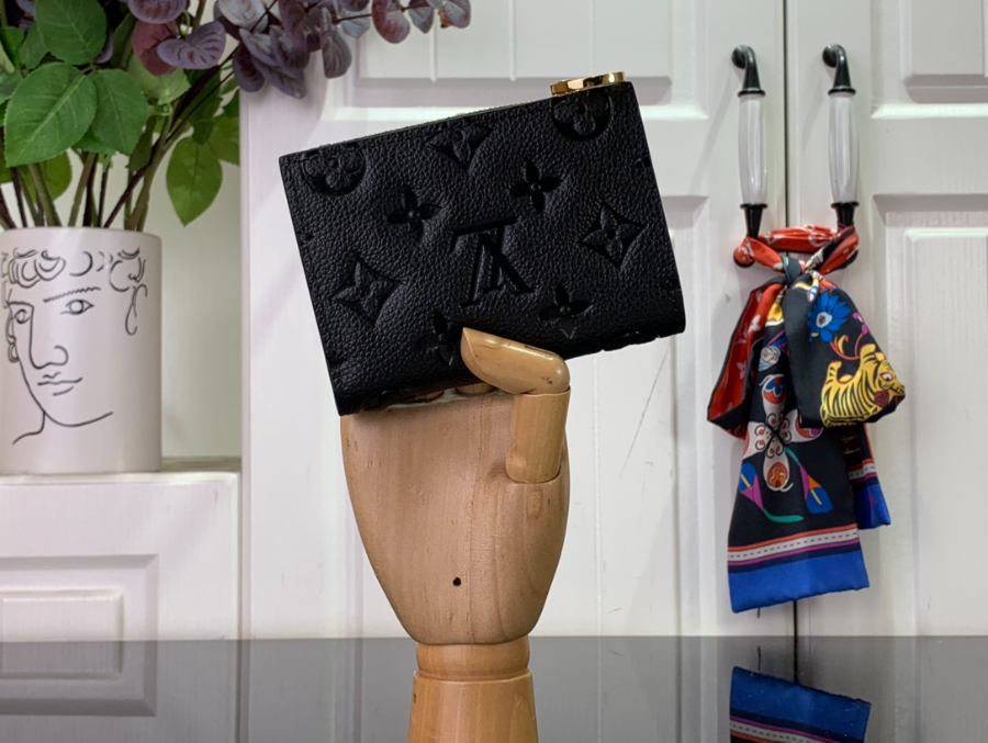 루이비통 모노그램 포르토포인 리사 반지갑 911.51.5cm M83365 1컬러2.jpg