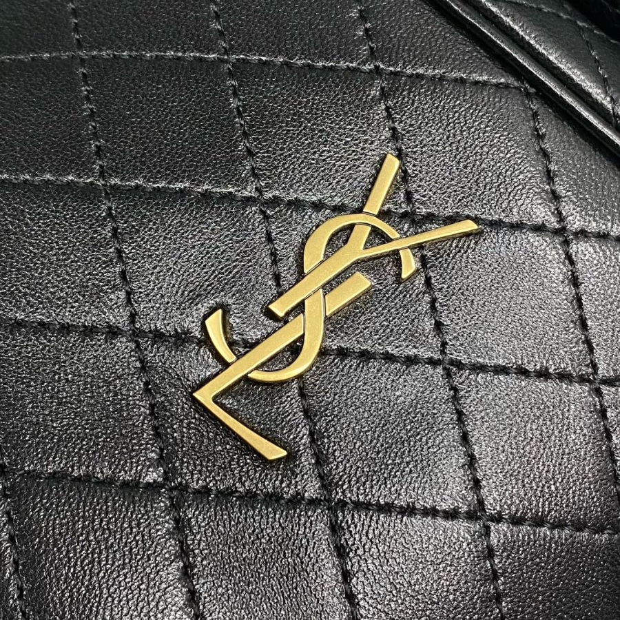 생로랑 램스킨 소재의 GABY 버킷 백 763961 블랙 191517cm6.jpg