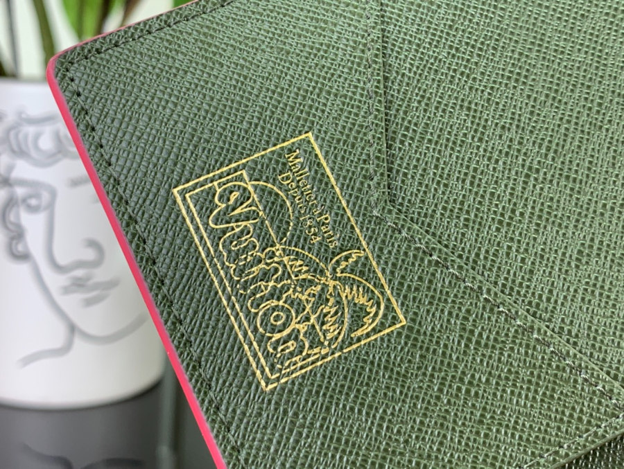 루이비통 서핑 수채 여권 카드지갑 M83479 10142.5cm 퍼플8.jpg