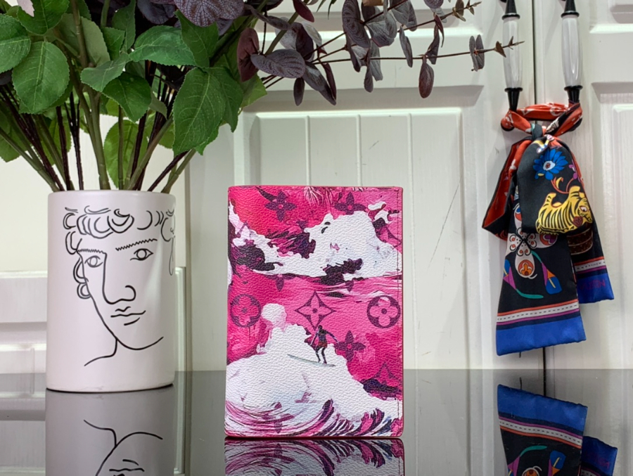 루이비통 서핑 수채 여권 카드지갑 M83479 10142.5cm 퍼플1.jpg