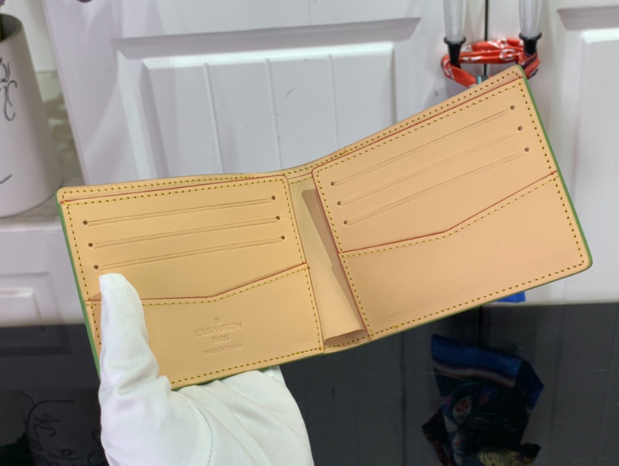 루이비통 슬렌더 월릿 그린5.jpg