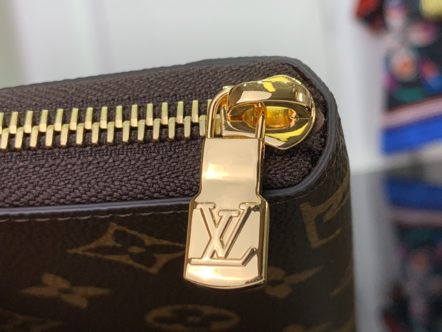 루이비통 지피 모노그램 장지갑 M11611 19.510.52.5cm 브라운6.jpg