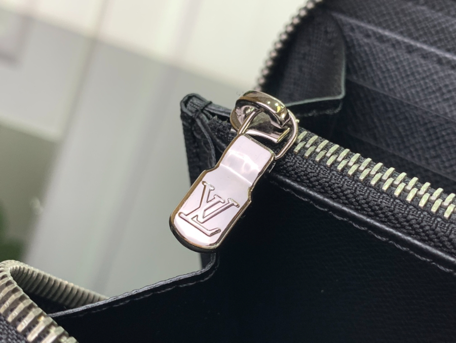 루이비통 지피 모노그램 장지갑 M11611 19.510.52.5cm 블랙7.jpg