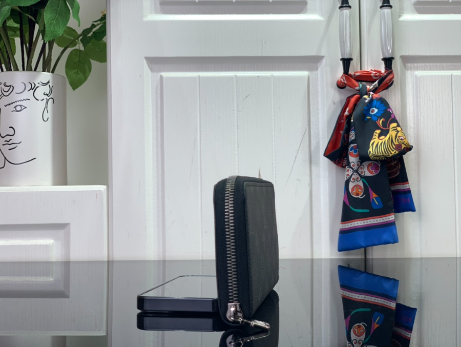 루이비통 지피 모노그램 장지갑 M11611 19.510.52.5cm 블랙3.jpg