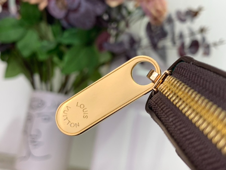 루이비통 지피 장지갑 토끼 M83698 19.510.52.5cm7.jpg