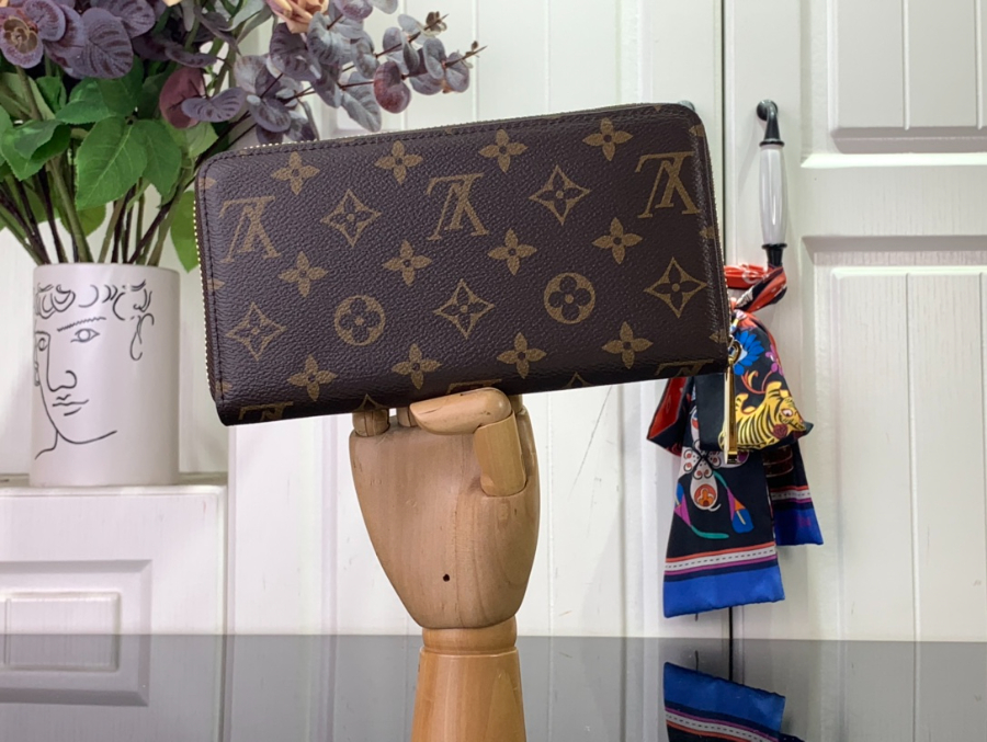 루이비통 지피 장지갑 토끼 M83698 19.510.52.5cm2.jpg