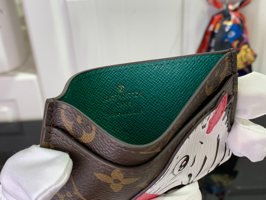 루이비통 카드집갑 홀더 M11448 1170.5cm 얼룩말5.jpg