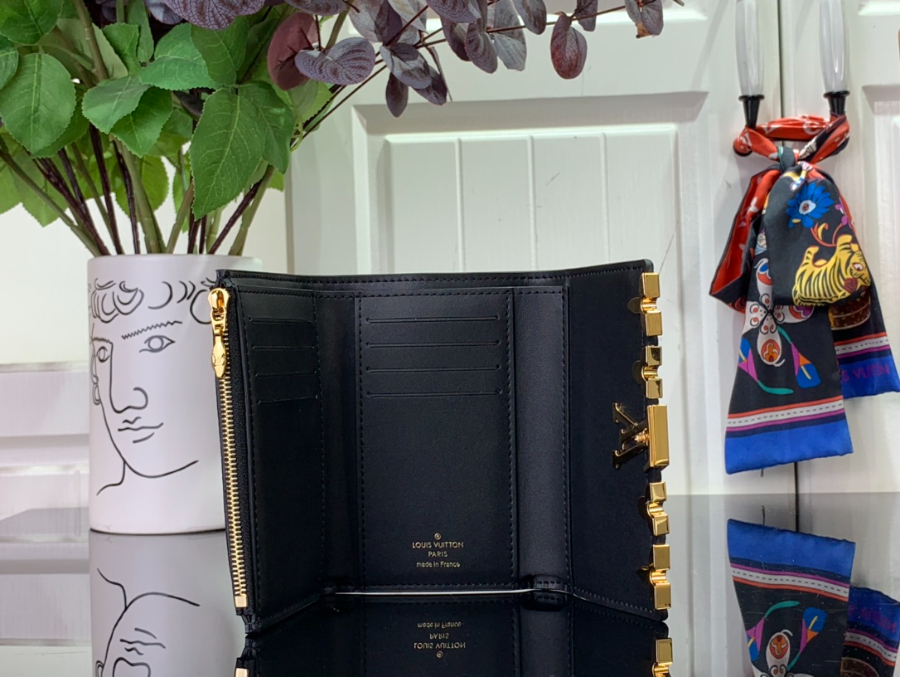 루이비통 카퓌신 월릿 13.59.53cm M82764 블랙5.jpg