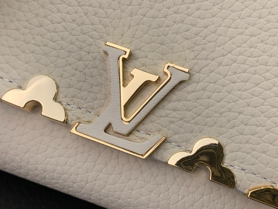 루이비통 카퓌신 월릿 13.59.53cm M82835 화이트6.jpg