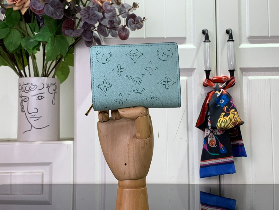 루이비통 클레아 월릿 스카이 블루 M80817 118.53.5cm1.jpg