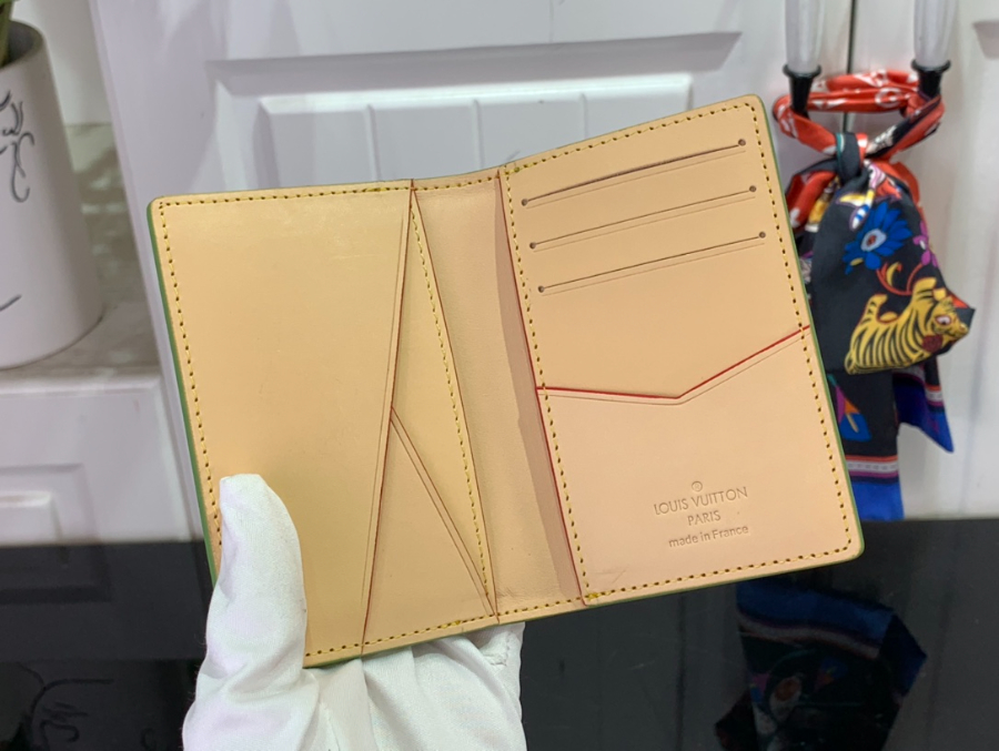루이비통 포켓 오거나이저 그린6.jpg