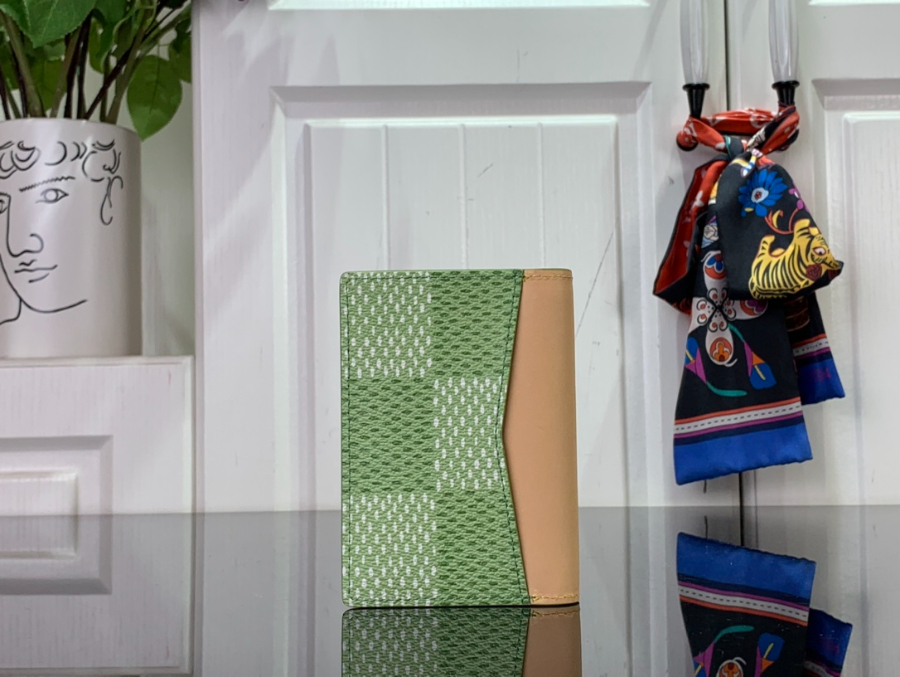 루이비통 포켓 오거나이저 그린2.jpg