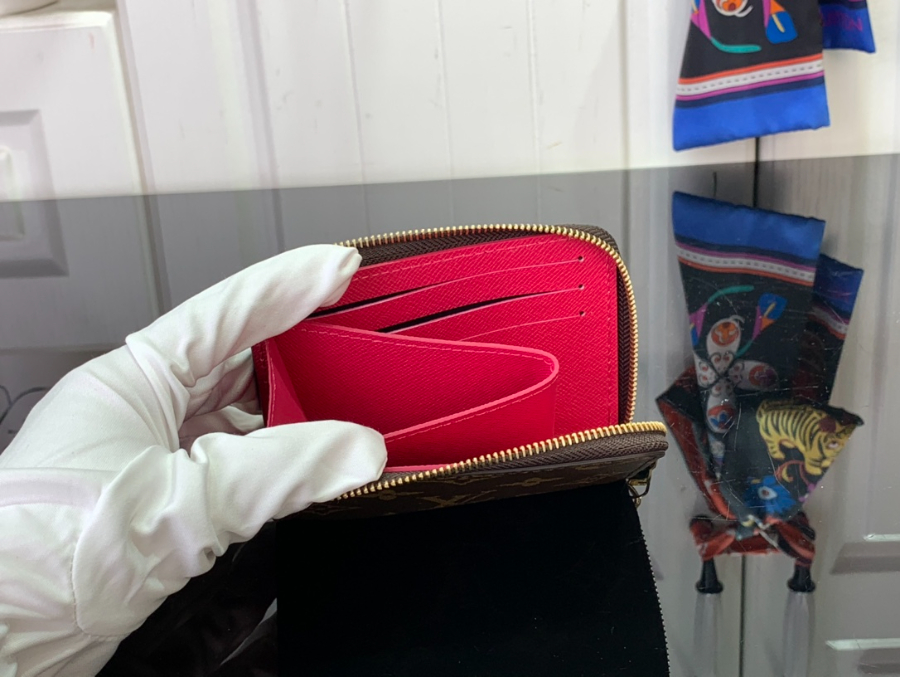 루이비통 노아 컴팩트 월릿 M83476 118.51.5cm 레드5.jpg