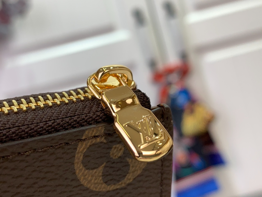 루이비통 노아 컴팩트 월릿 M83476 118.51.5cm 레드7.jpg