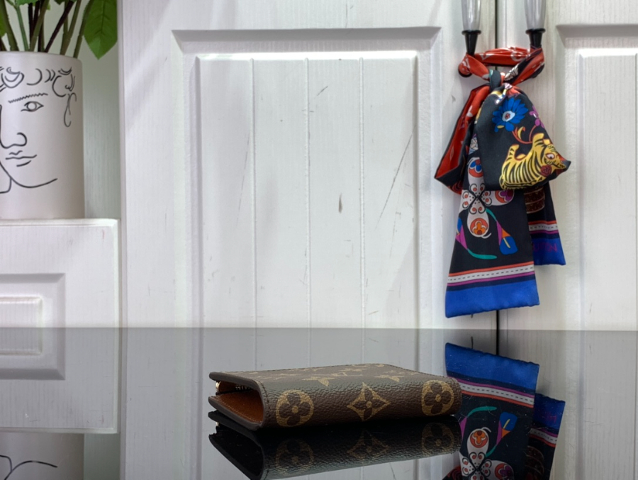 루이비통 노아 컴팩트 월릿 M83476 118.51.5cm 브라운4.jpg