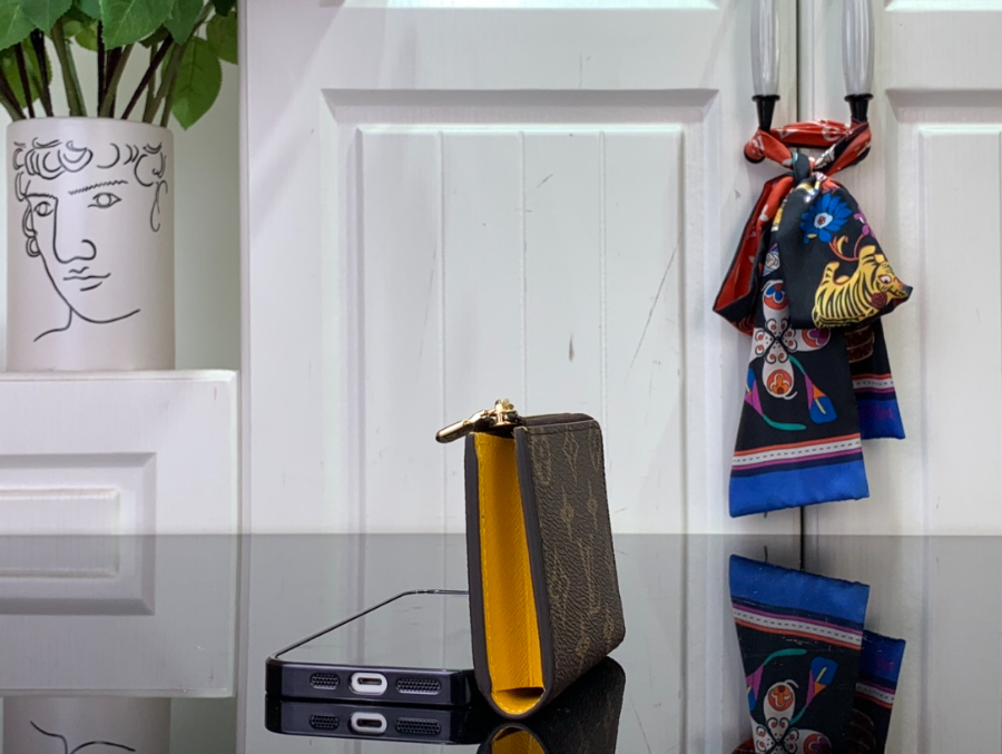 루이비통 노아 컴팩트 월릿 M83476 118.51.5cm 옐로우3.jpg