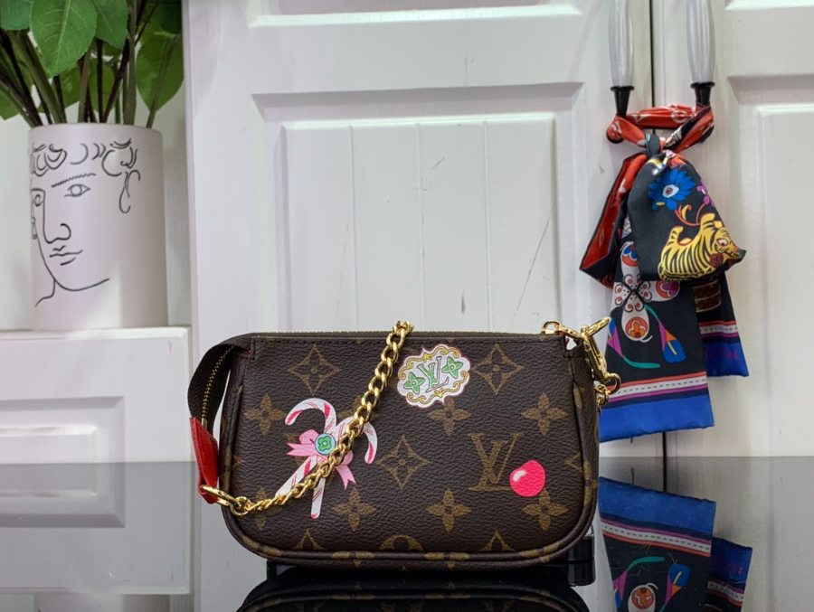 루이비통 비비엔 미니 포쉐트 악세수아 M12205 10.5415.5cm2.jpg