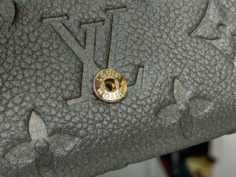 루이비통 비즈니스 카드 홀더 M12177 8110.5cm 그레이8.jpg