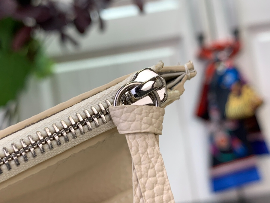 루이비통 빅토린 월릿 M12746 129.52.5cm 크림8.jpg