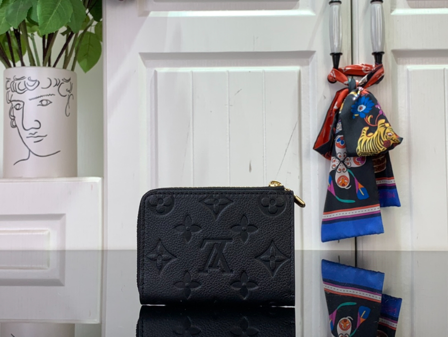 루이비통 엠보 모노그램 노아 컴팩트 월릿 M83476 118.51.5cm 블랙2.jpg
