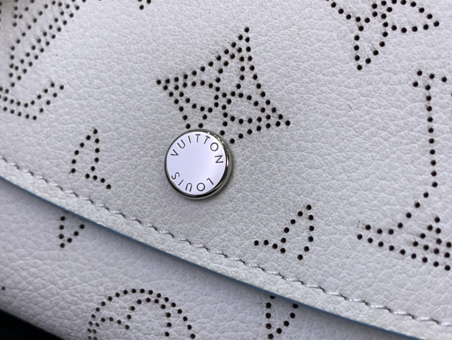 루이비통 이리스 장지갑 M11746 19122cm 화이트5.jpg