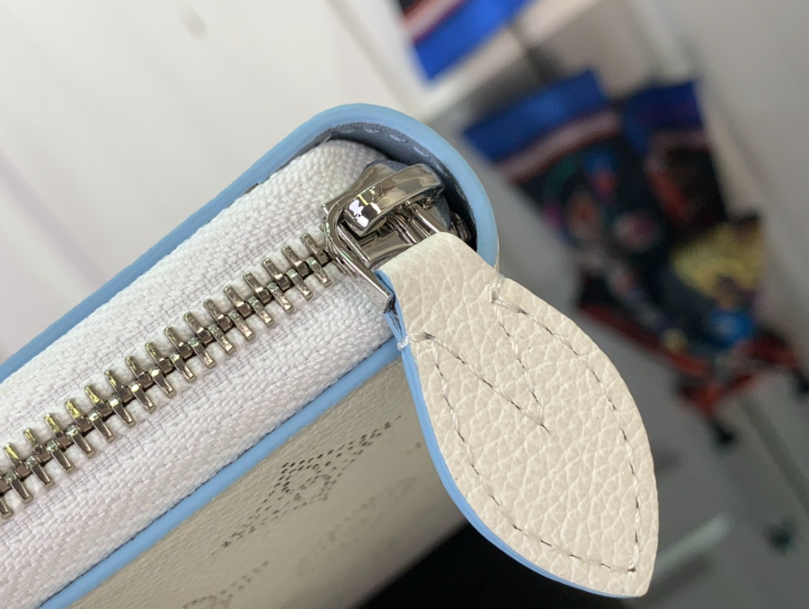 루이비통 지피 장지갑 M60017 19.510.52.5cm 화이트6.jpg