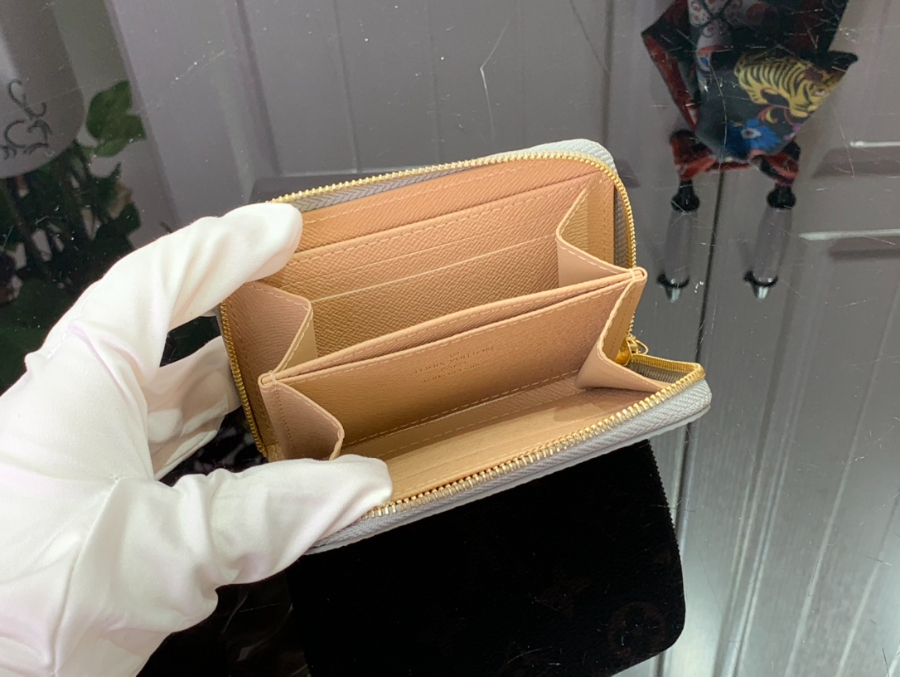 루이비통 지피 코인 퍼스 M60067 1182cm5.jpg
