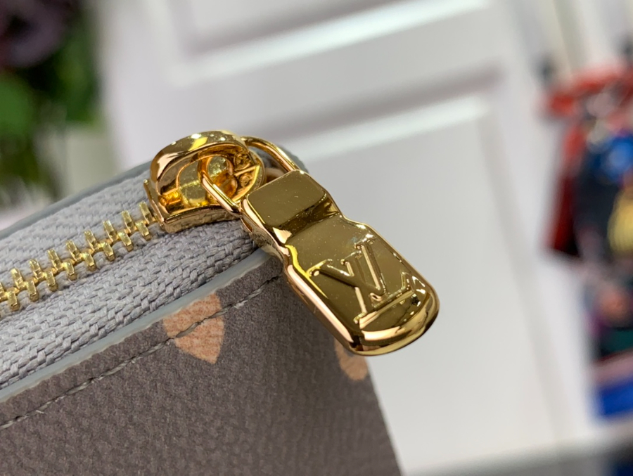 루이비통 지피 코인 퍼스 M60067 1182cm7.jpg