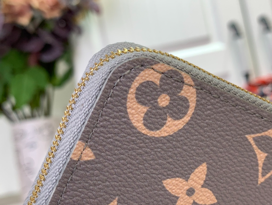루이비통 지피 코인 퍼스 M60067 1182cm8.jpg