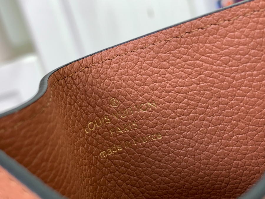 루이비통 카드 홀더 M83678 1176cm 꼬냑9.jpg