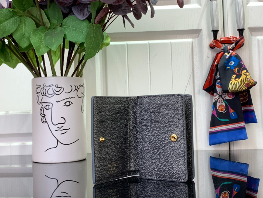 루이비통 클레아 월릿 M12188 118.53.5cm 그레이3.jpg