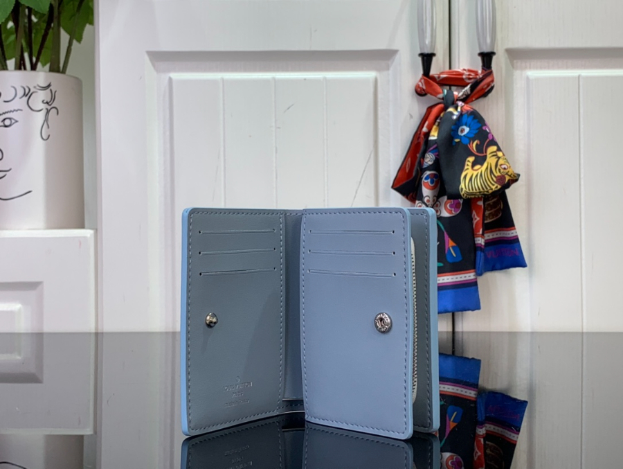 루이비통 클레아 월릿 지갑 M11749 118.53.5cm 화이트5.jpg