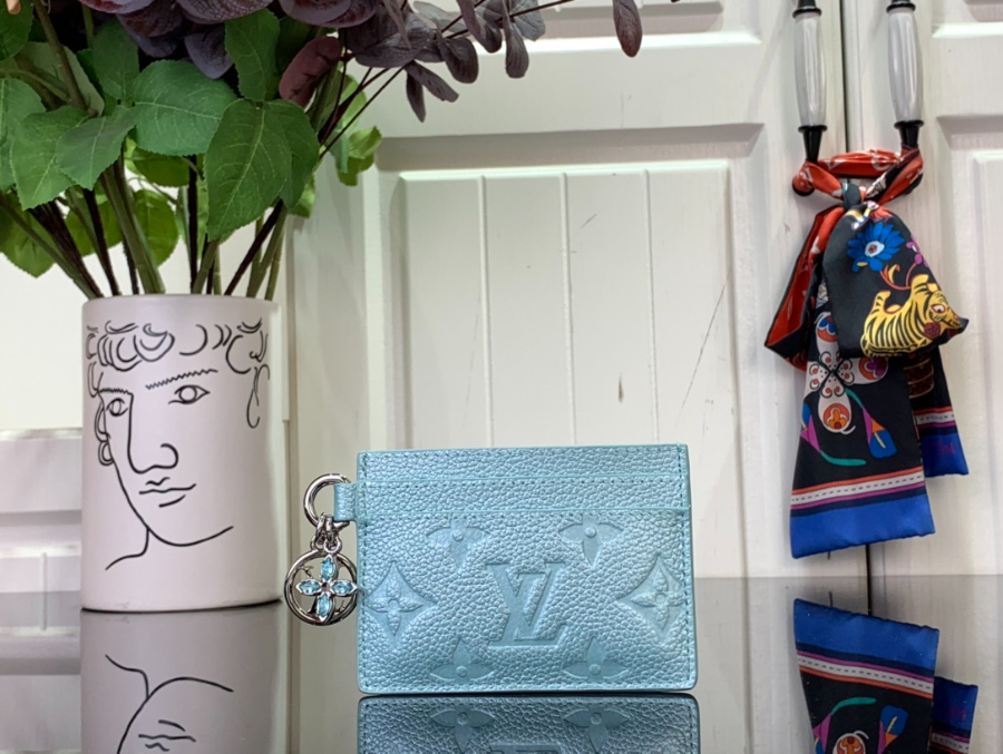 루이비통 LV 참 카드 홀더 M12179 10.27.30.3cm 스카이 블루1.jpg