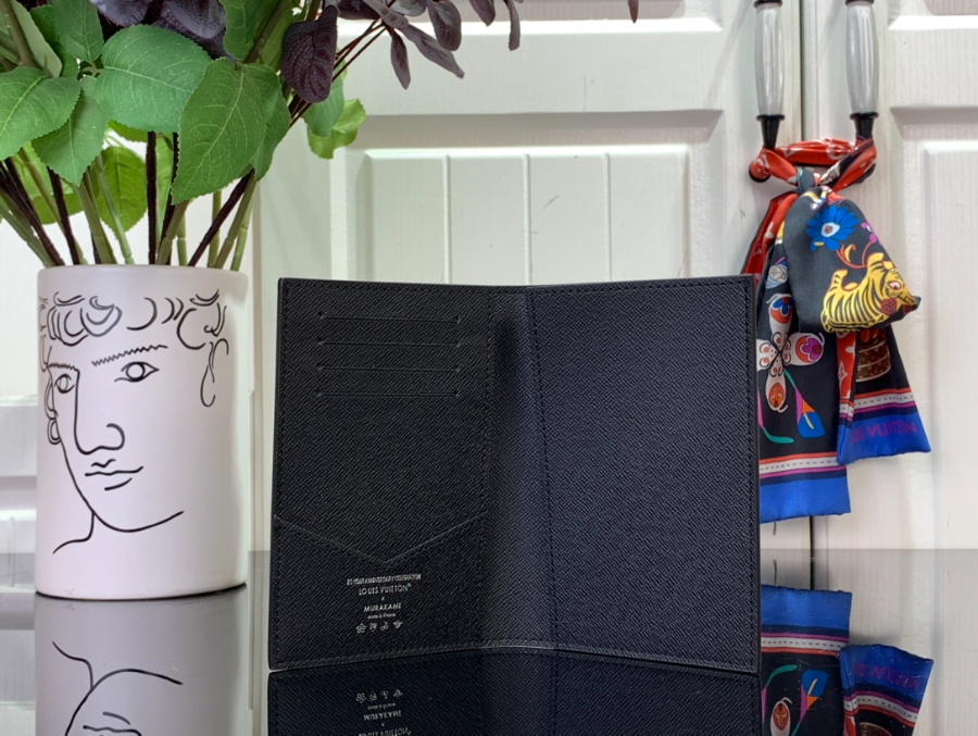 루이비통 TM 여권지갑 블랙 142.510cm5.jpg