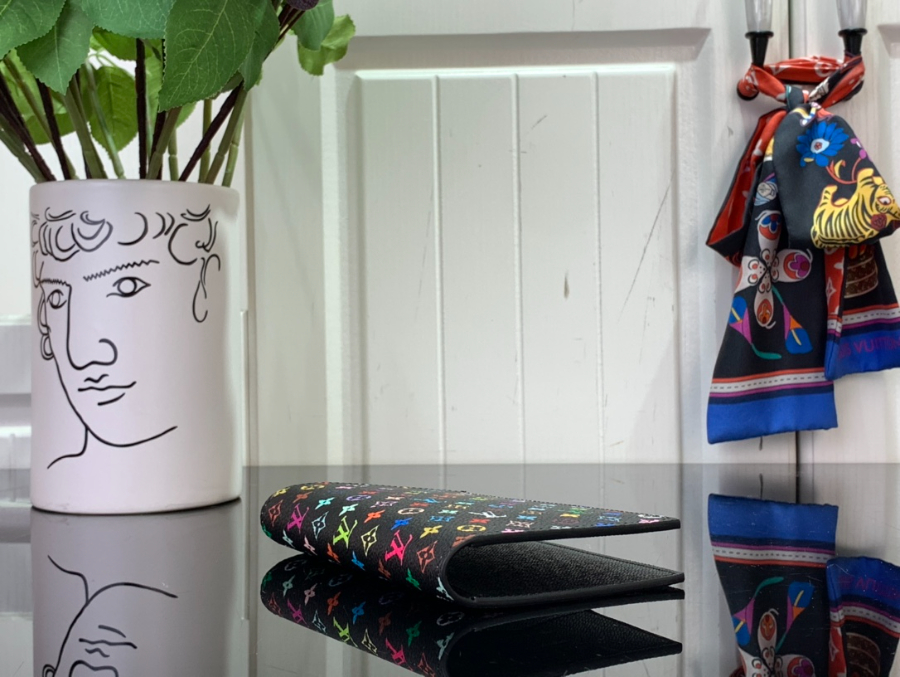 루이비통 TM 여권지갑 블랙 142.510cm4.jpg