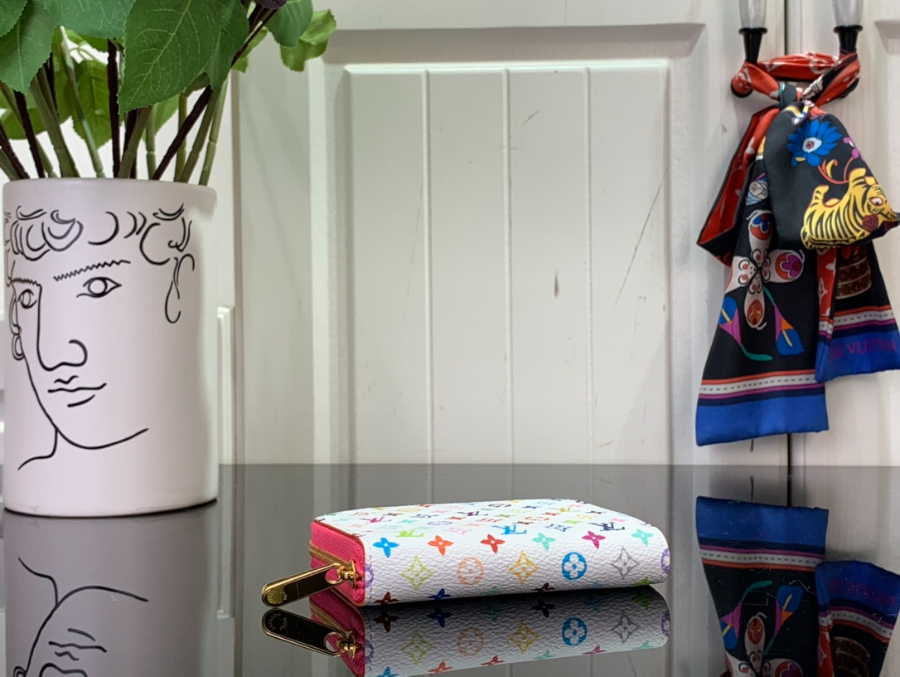 루이비통 TM 지피 코인 퍼스 화이트 118.52cm4.jpg