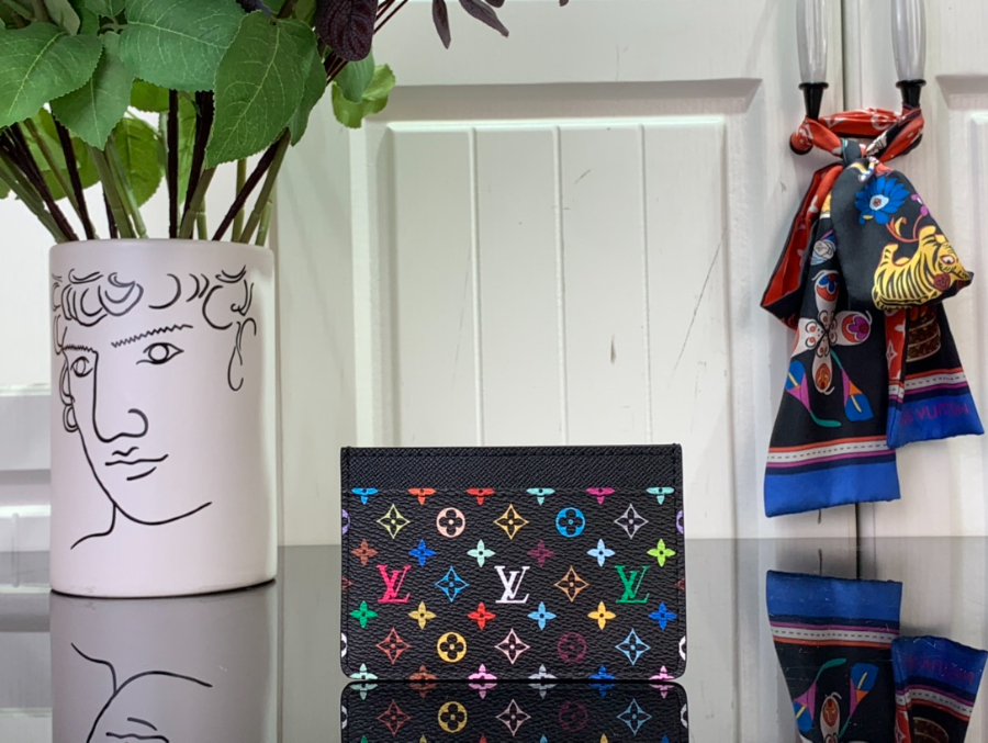 루이비통 TM 카드 홀더 블랙 1170.5cm2.jpg