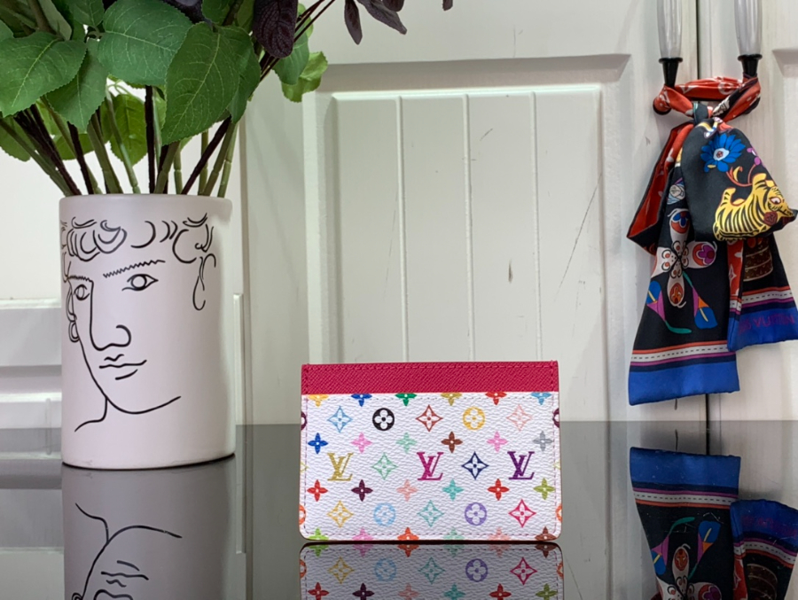 루이비통 TM 카드 홀더 화이트 1170.5cm1.jpg