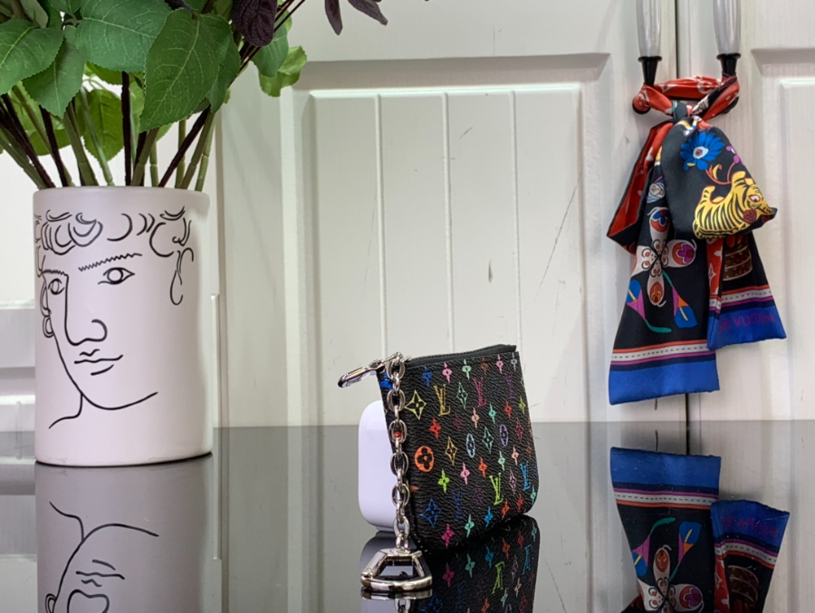 루이비통 TM 키 파우치 블랙 1271.5cm3.jpg