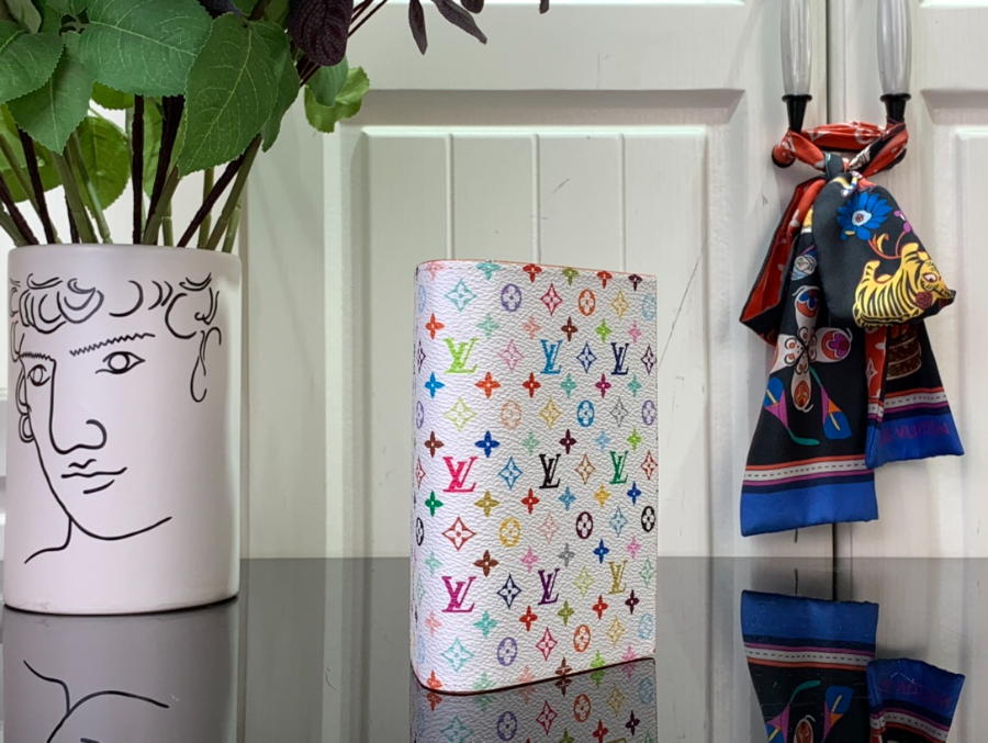 루이비통 TM 패스포트 커버 여권 지갑 화이트 142.510cm3.jpg