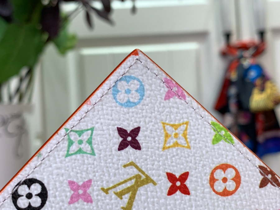 루이비통 TM 패스포트 커버 여권 지갑 화이트 142.510cm7.jpg