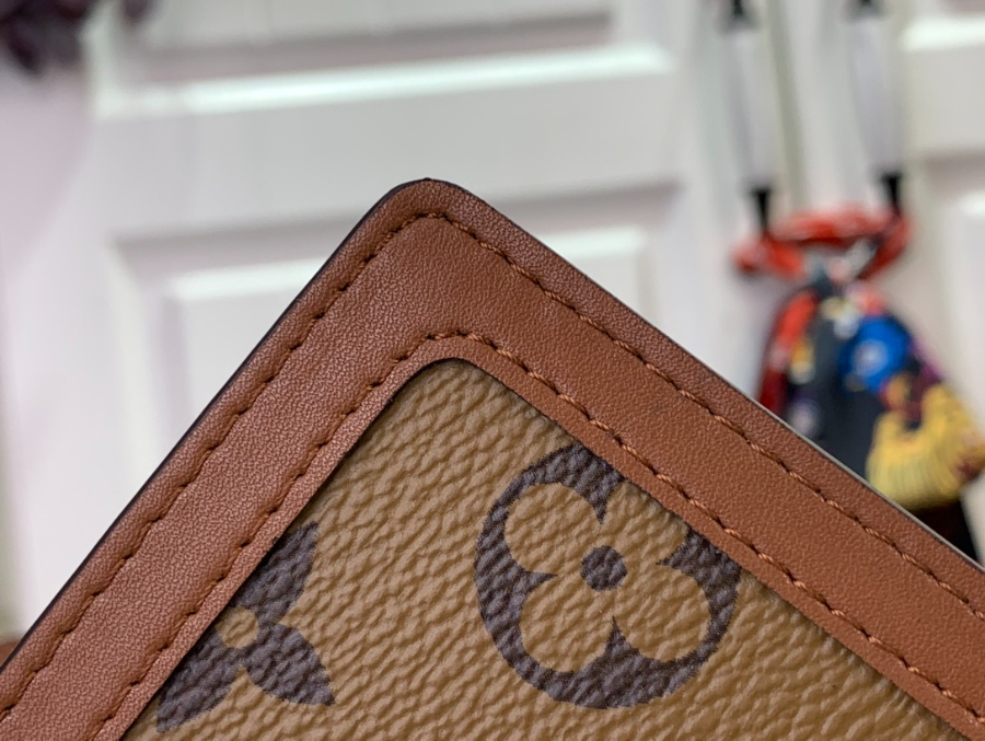 루이비통 다프네 사라 월릿 M46645 10219cm7.jpg