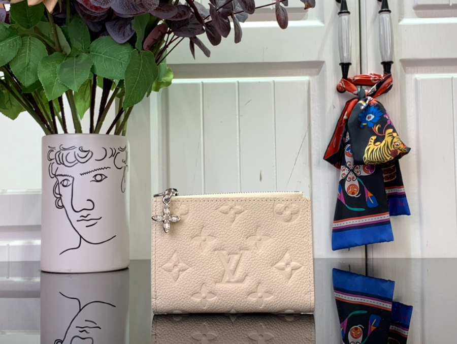 루이비통 리사 월릿 M12674 911.51.5cm 크림1.jpg